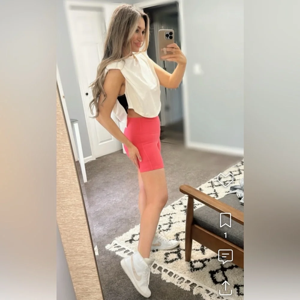 Beach Riot Crop Top - Picture 1 of 2